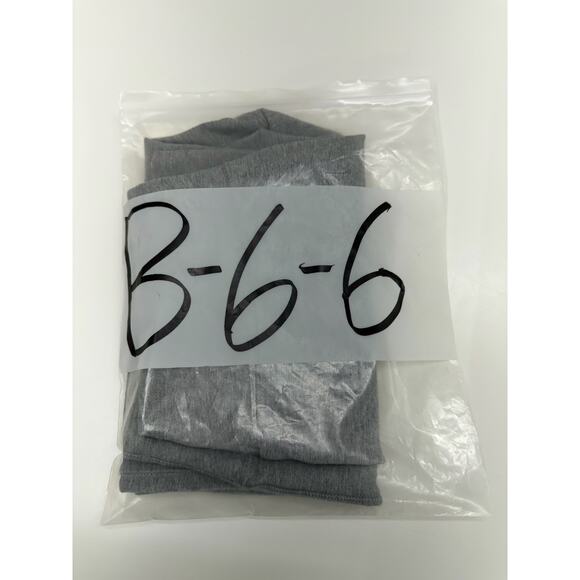 Nike Womens Capris Size Small Gray Nike Sports Short Dry Fit - Picture 10 of 10